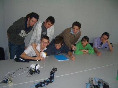 2008-04-12-UAM-alumnos-skybot.jpg